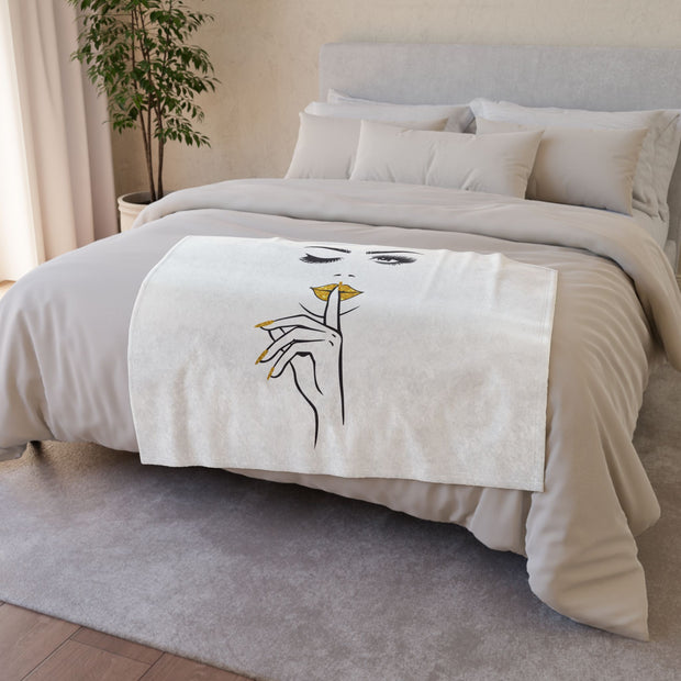 Serene Bombshell Chic Whispering Lips Blanket | Cozy Decorative Throw