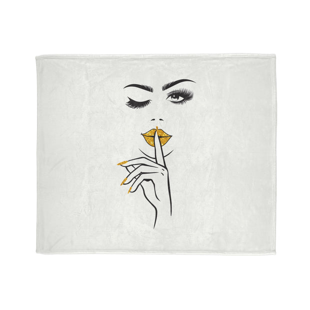 Serene Bombshell Chic Whispering Lips Blanket | Cozy Decorative Throw